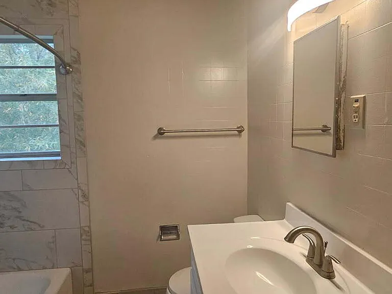 2083 Martin Rd — Photo 15