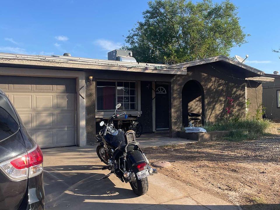 2nd image of 6980 W MONTEBELLO Avenue