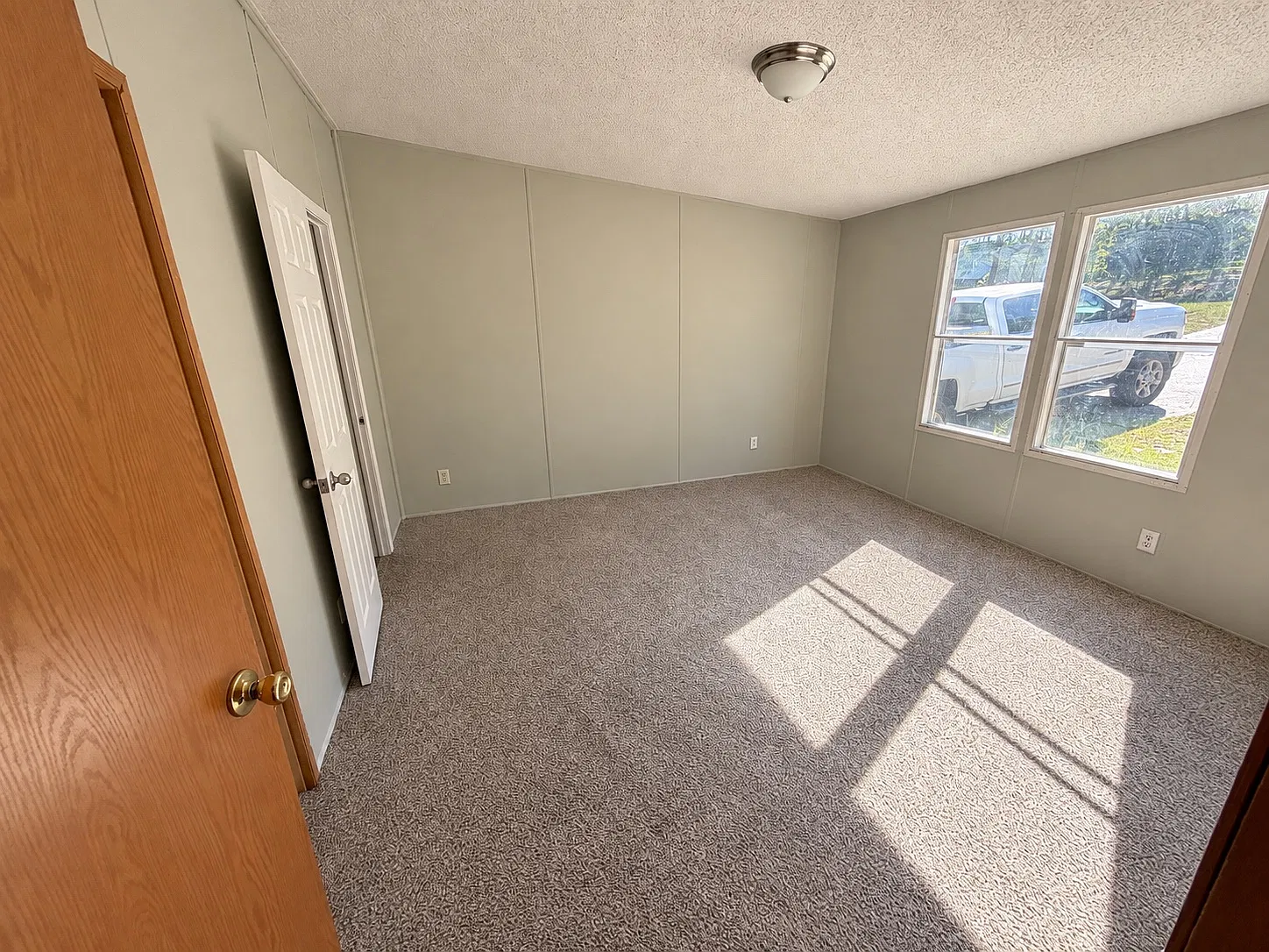 3 bed, 1188 sqft, $1,100 — Photo 2