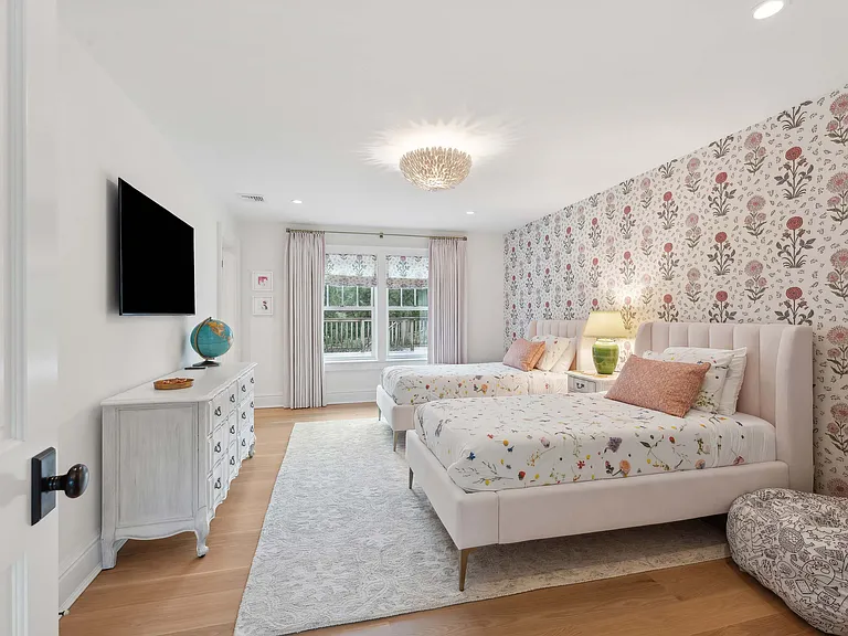 63 Chase Ct — Photo 22