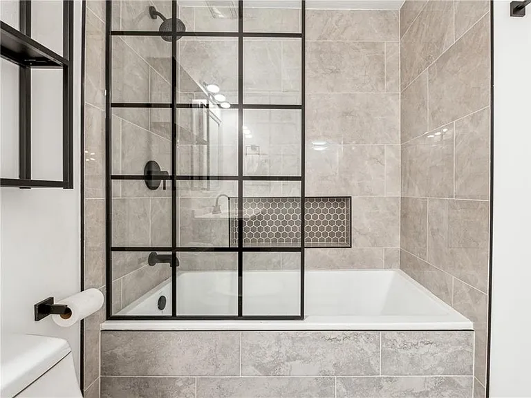 434 McGill Pl NE — Photo 28