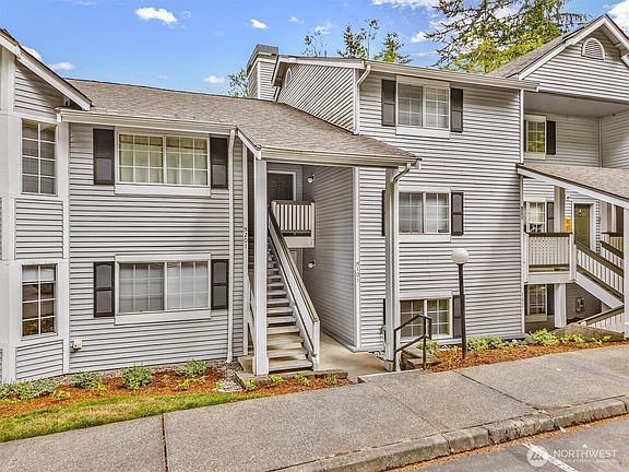 2nd image of 23313 Cedar Way #N101