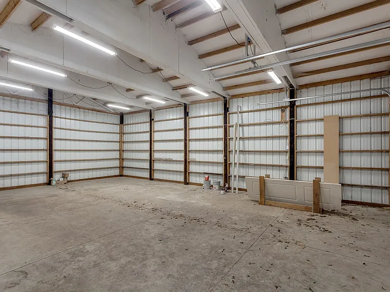 26307 S Highway 213 — Photo 23