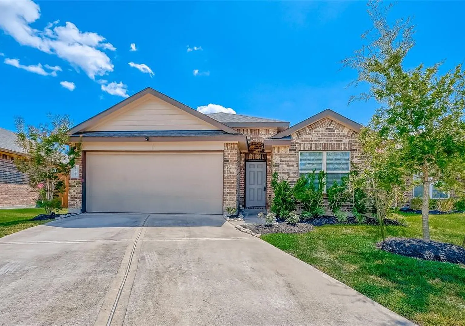 Pet Friendly, One Story 3 Bedroom Available! — Photo 1