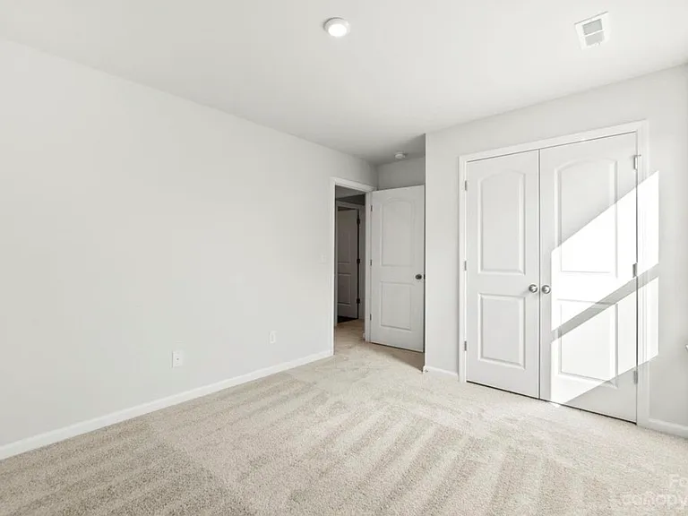 524 Sitka Dr — Photo 15