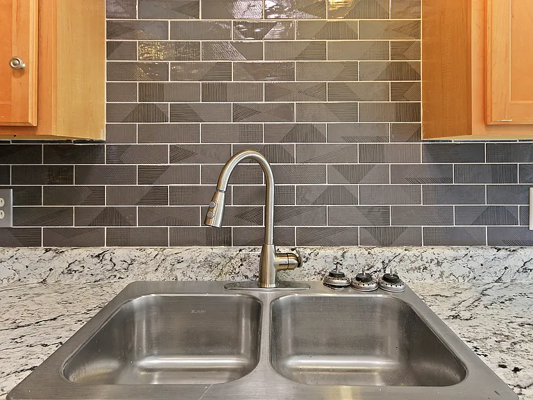 2301 Primrose Dr #9B — Photo 7