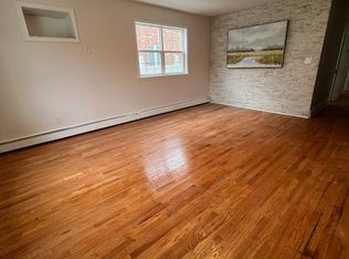 10465 Springfield Blvd, Queens Village, NY 11429