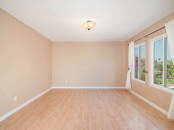 5th image of 10168 Royal Ann Ave