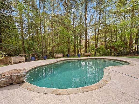 3rd image of 134 Watson Dr