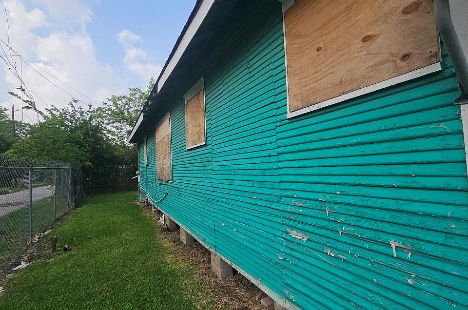 2nd image of 3101 Evella St