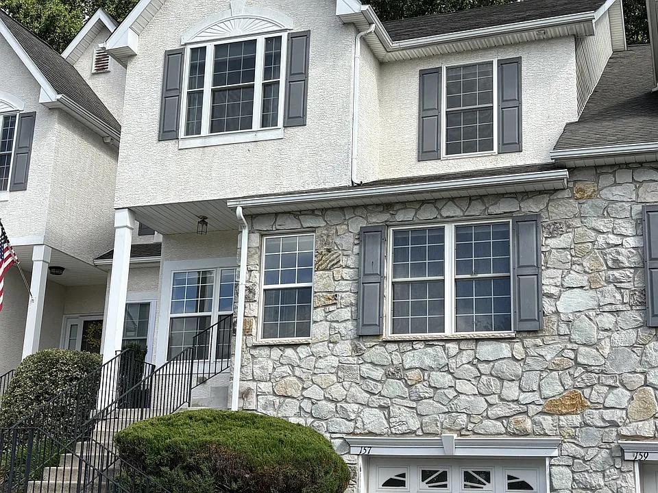 157 Madison Way
