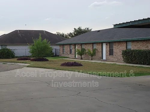 1201 W Carmen Ave #2 Photo 1