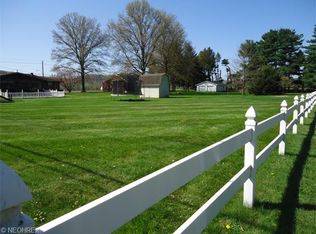 Sunset Ln, Newcomerstown, OH 43832