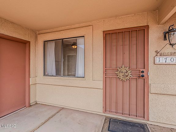 3rd image of 1708 W Haywood Pl