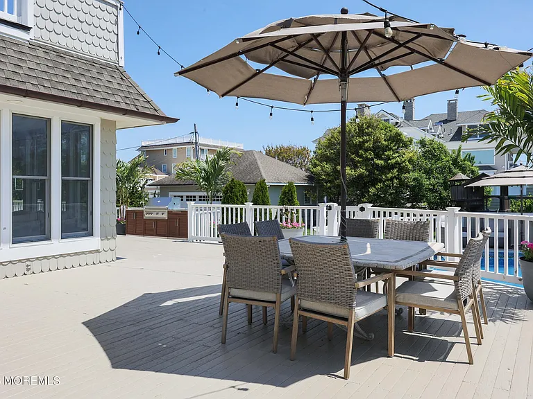 69 Seaview Ave — Photo 6