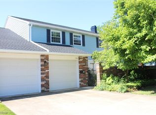 126 Monmouth Ct, Mentor, OH