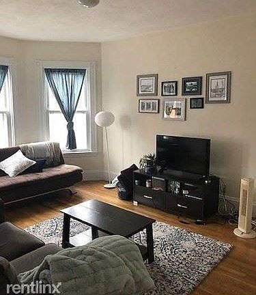 914 East 4th #3 Boston (South Boston) Unit Photo 1