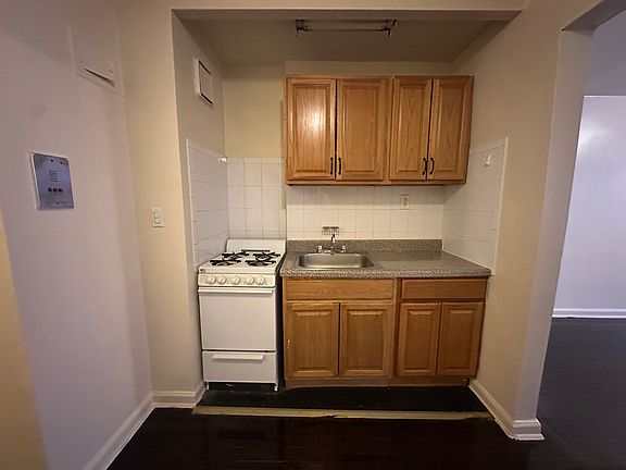 2nd image of 7210 37th Ave APT 301