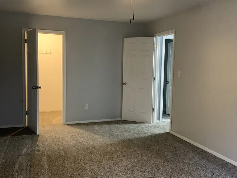 507 Emmett St #13 — Photo 10