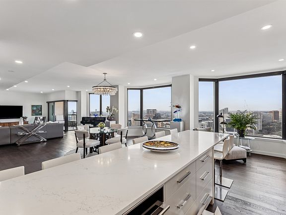 3rd image of 3030 McKinney Ave APT 2305