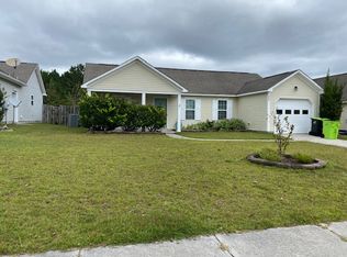 206 Red Carnation Dr, Holly Ridge, NC 28445