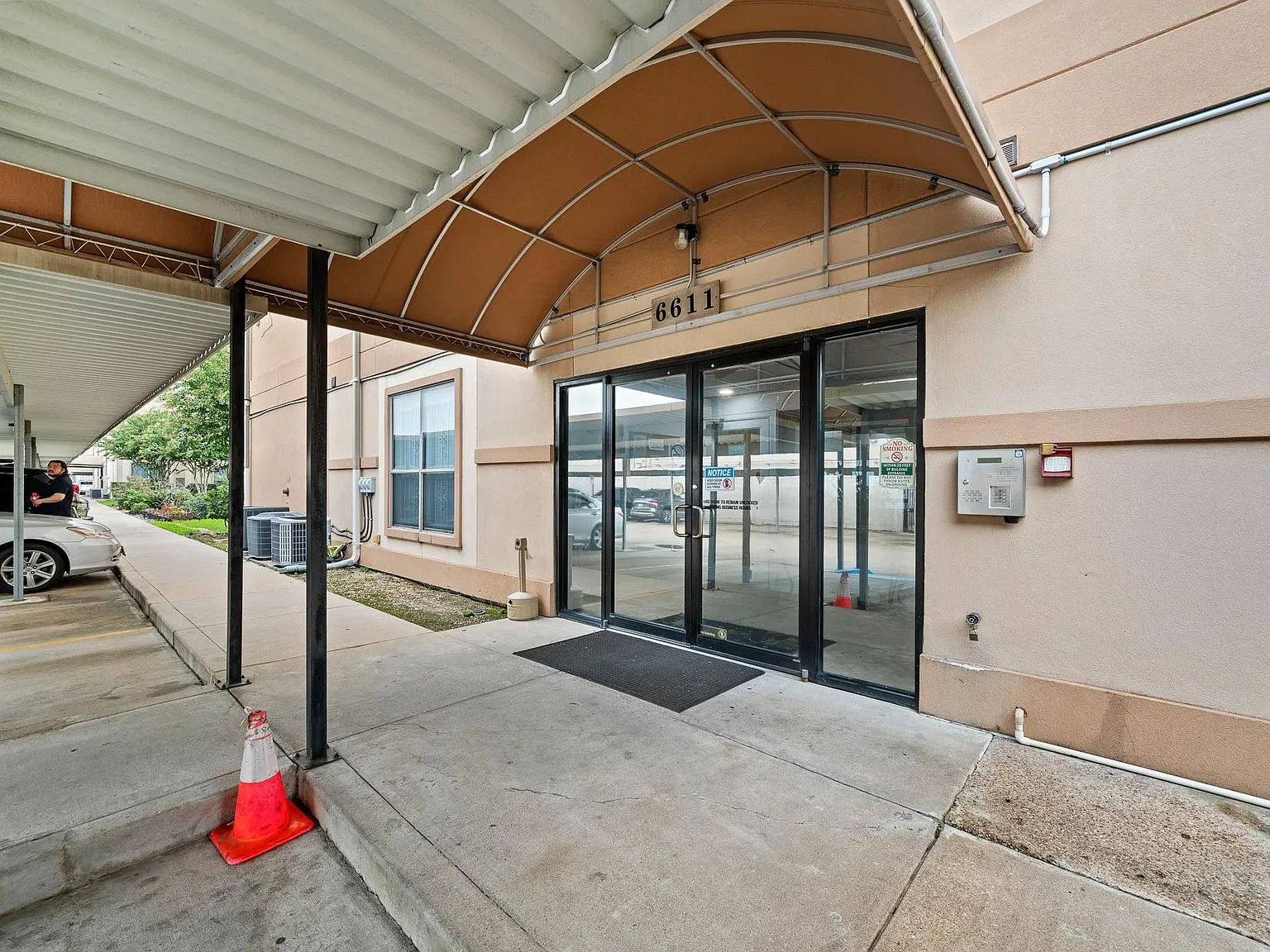 1 bed, 1.0 bath, 947 sqft, $1,350 — Photo 4