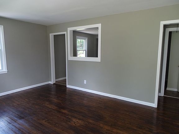3rd image of 216 Wynn Ave