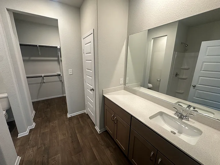2709 Derwent Dr — Photo 8