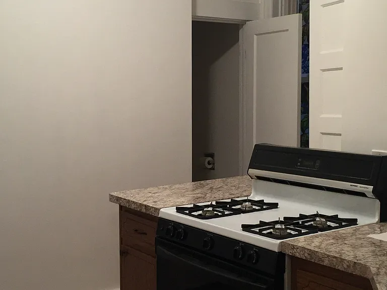 146 Jay St #1F — Photo 7