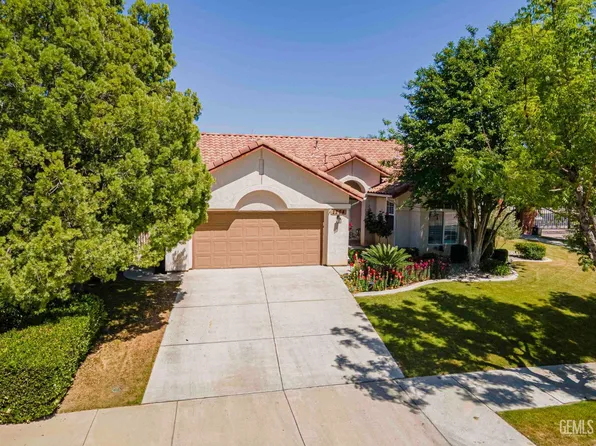 2204 Snowdrop Dr, Bakersfield, CA 93311