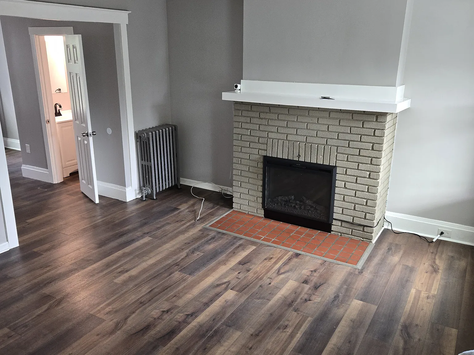 3 bed, 1.5 bath, 1200 sqft, $1,790 — Photo 3