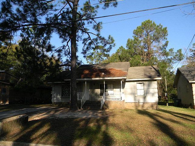 1st image of 802 Penny Pl