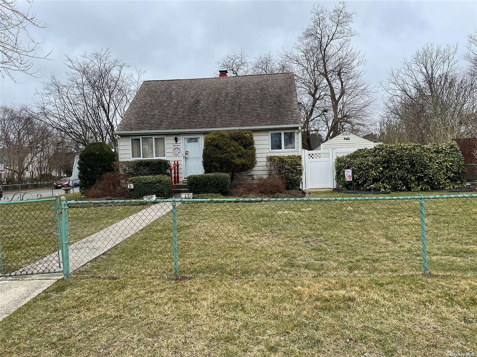 14 Polly Drive, Brentwood, NY 11717 Zillow