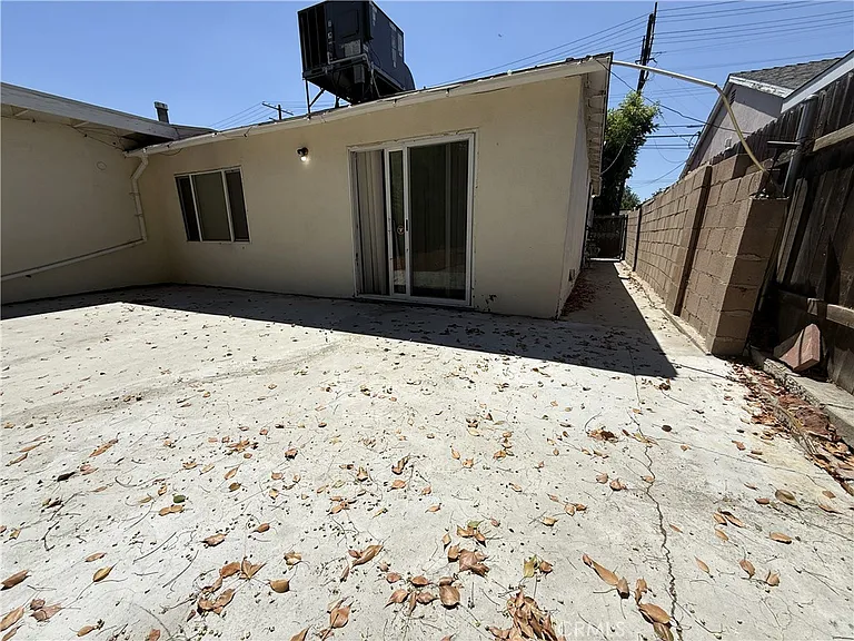 7322 Lindley Ave — Photo 19