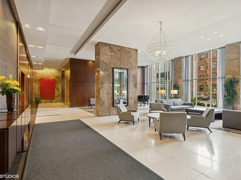 655 W Irving Park Rd #4807 — Photo 33