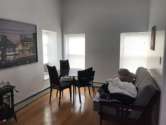 Rented by Premier Metro Realty Corp | media 6