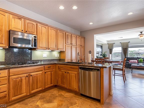 4th image of 8124 Walden Lake St