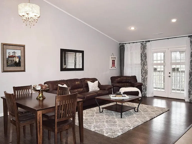 6126 Kirklington Cir — Photo 9