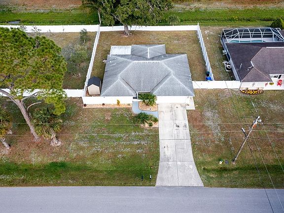 3rd image of 4562 Mulgrave Ave