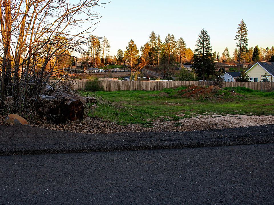 1st image of 5894 Maxwell Dr