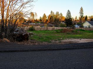 5894 Maxwell Dr, Paradise, CA 95969