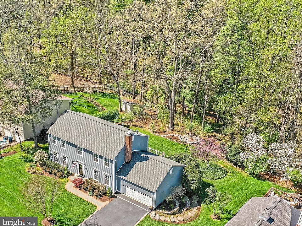 1st image of 10908 Howland Dr