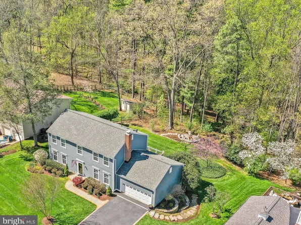 10908 Howland Dr, Reston, VA 20191