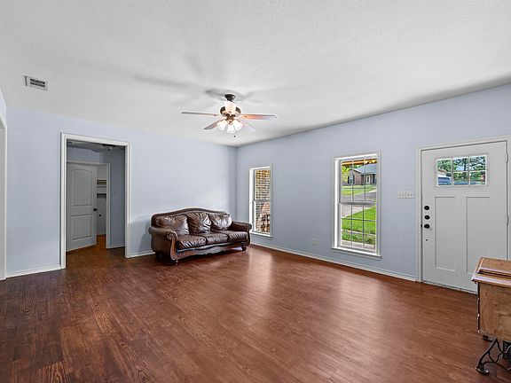 4th image of 286 County Road 2276