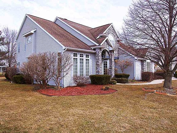 2nd image of 22411 Spicewood Dr