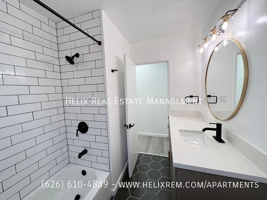 1063 Justin Ave #6