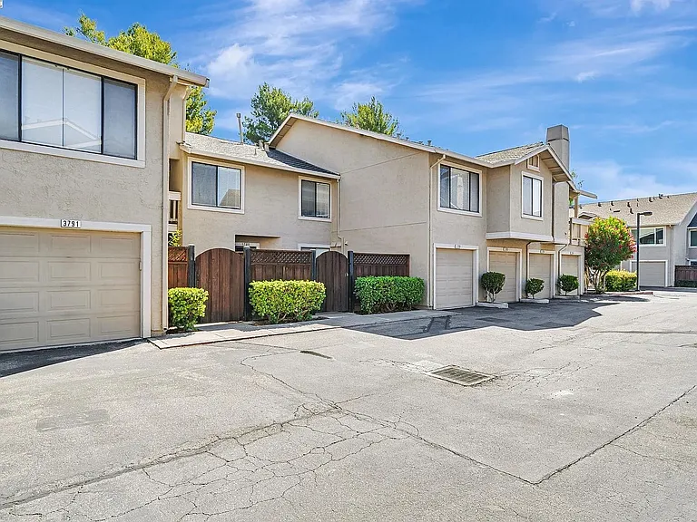 3791 Crow Canyon Rd — Photo 4