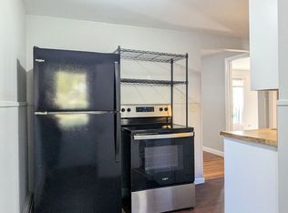 23 Winthrop St APT 6, Augusta, ME 04330