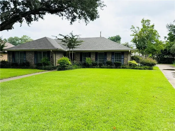 311 Sweetbriar Dr, Alexandria, LA 71303