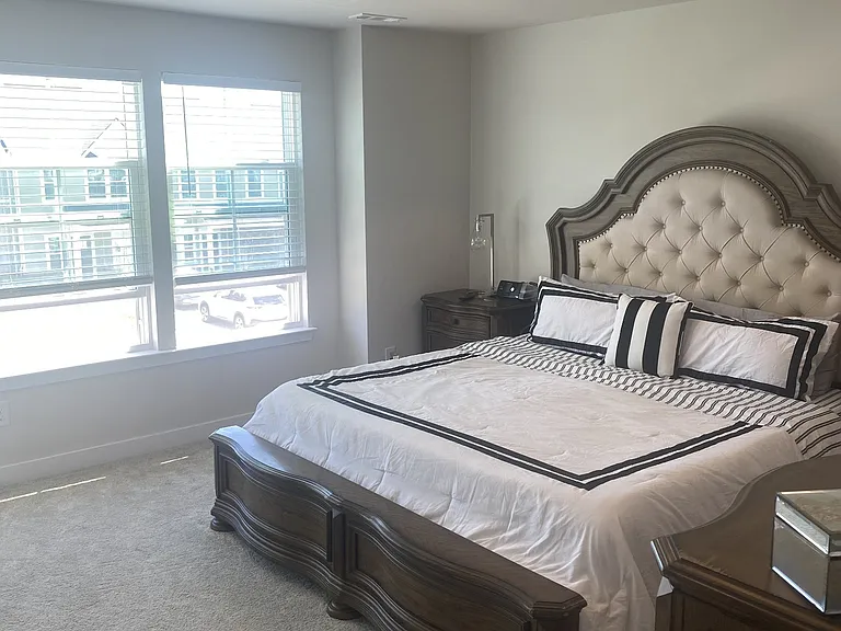 211 Pryor Dr — Photo 10